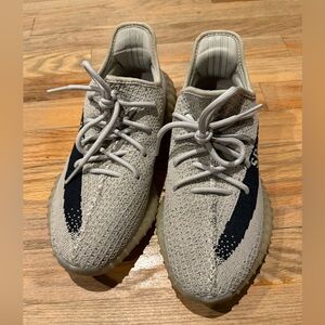 adidas Yeezy Boost 350 V2